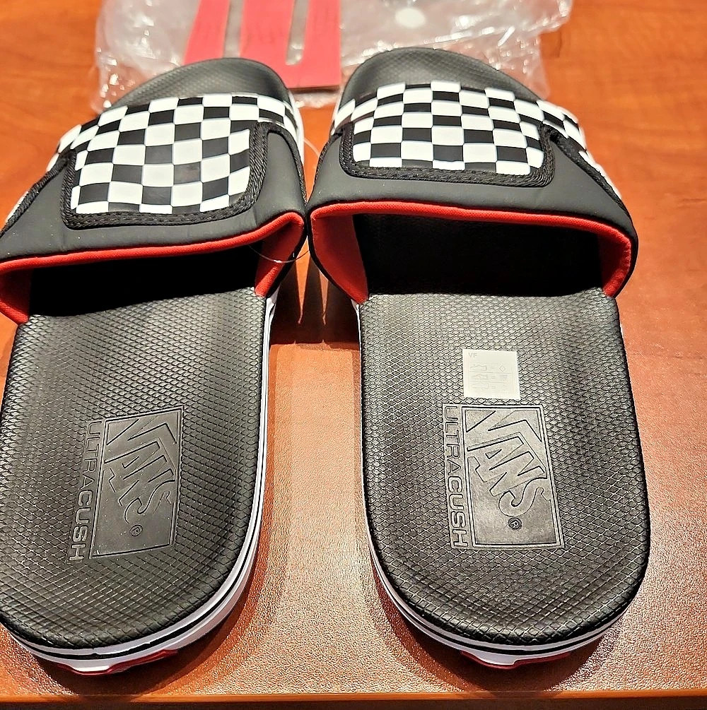 Mens Vans Ultracrush Checkered Slide in Black & White US 11